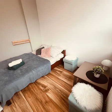 Przy Rownicy 2-pokojowy * ウストロン